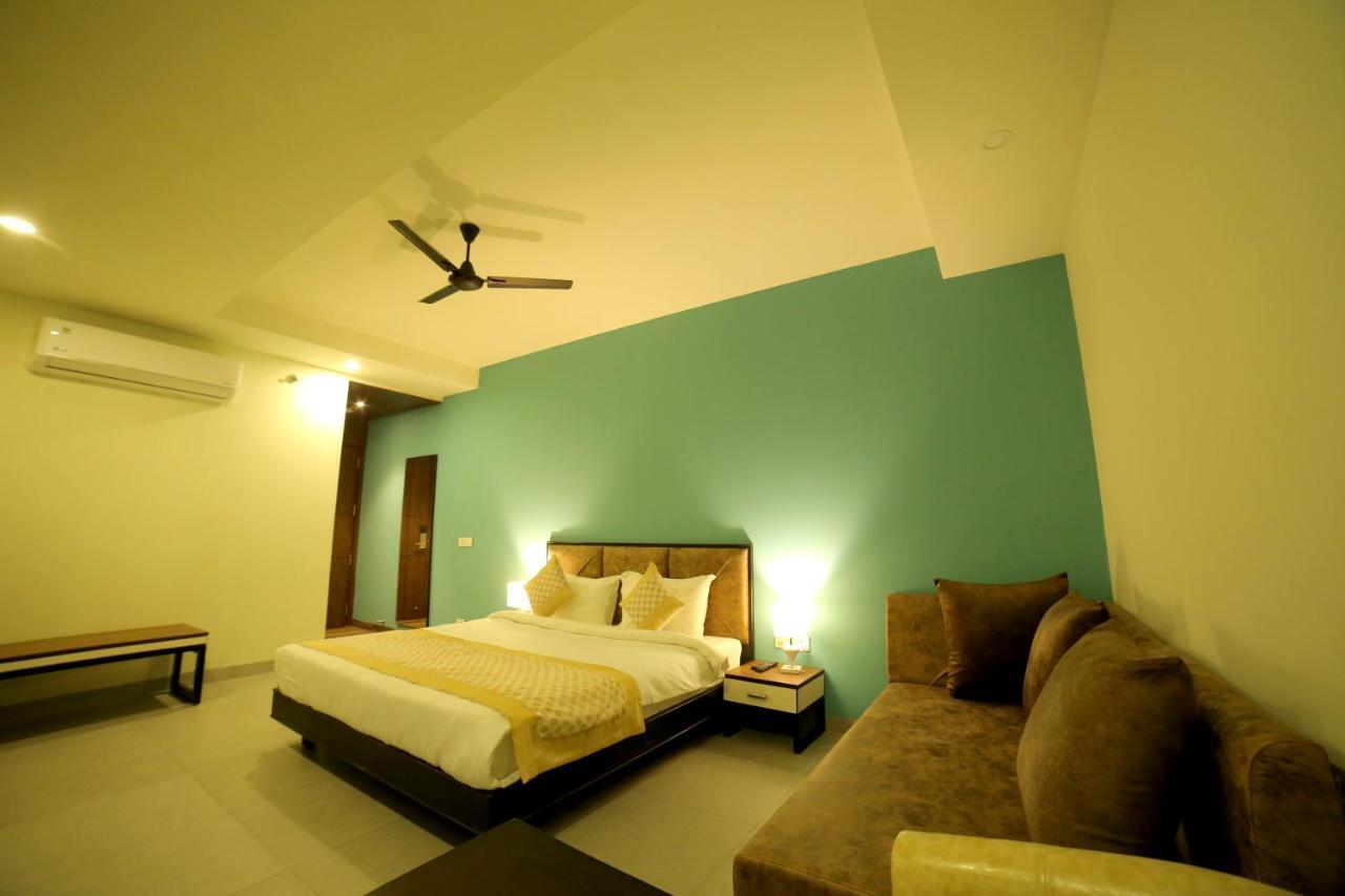 Vijay Vilas Hotel & Convention Hall Agra  Exterior photo